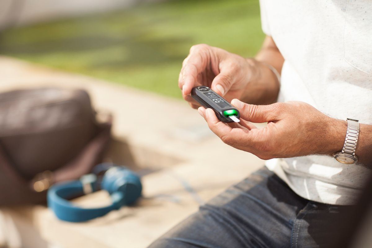 Blood glucose monitor